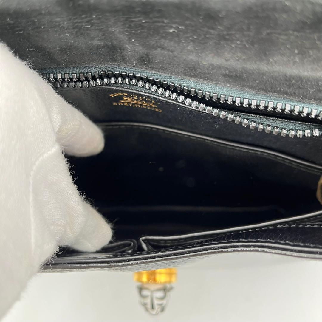 GUCCI ワンショルダーバッグ 肩掛け ゴールド金具 タイガー エナメル 黒