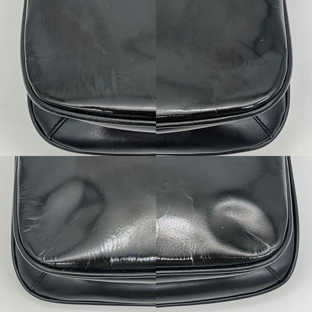 GUCCI ワンショルダーバッグ 肩掛け ゴールド金具 タイガー エナメル 黒