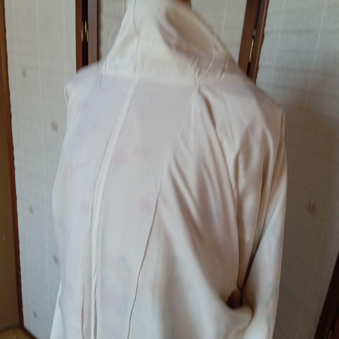 4055未使用美品　紅型　縮緬　中振袖　袷　ベージュで可愛い!