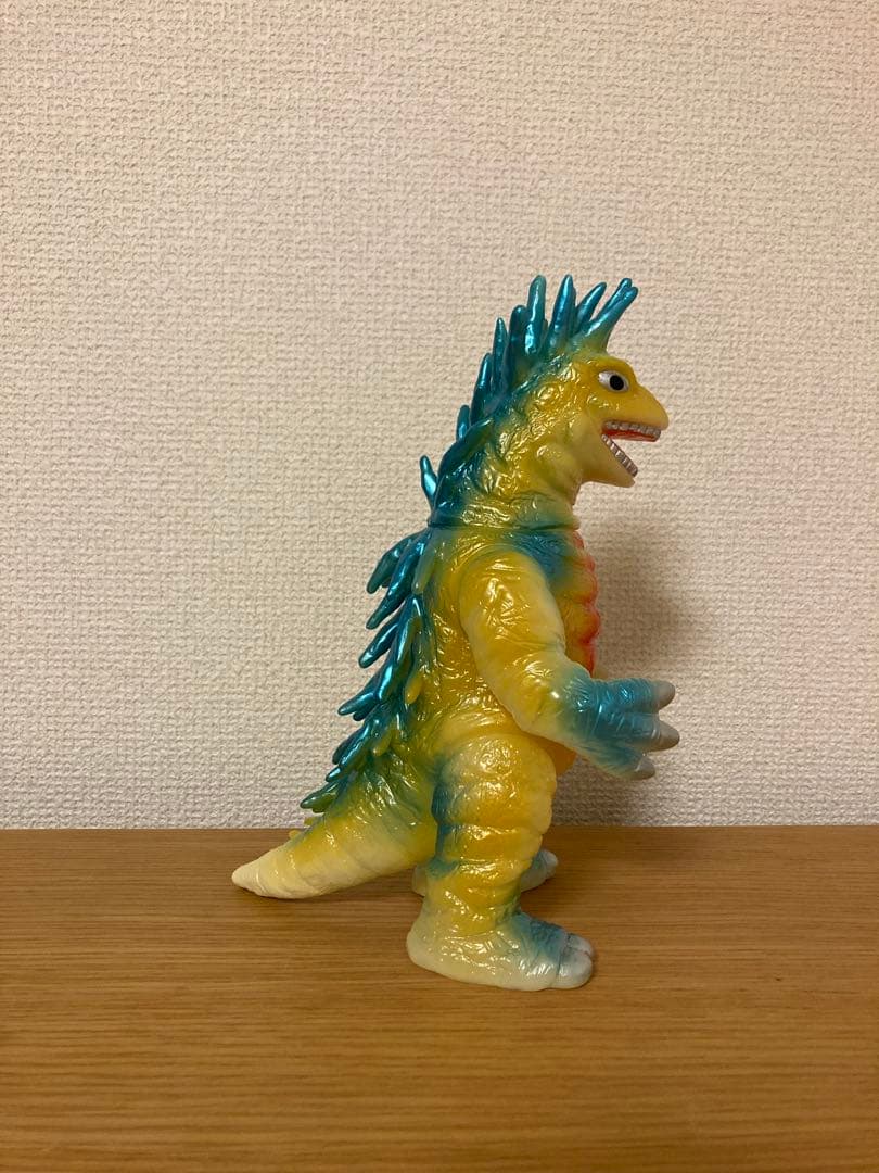 ブルマァク　蓄光　モグネズン