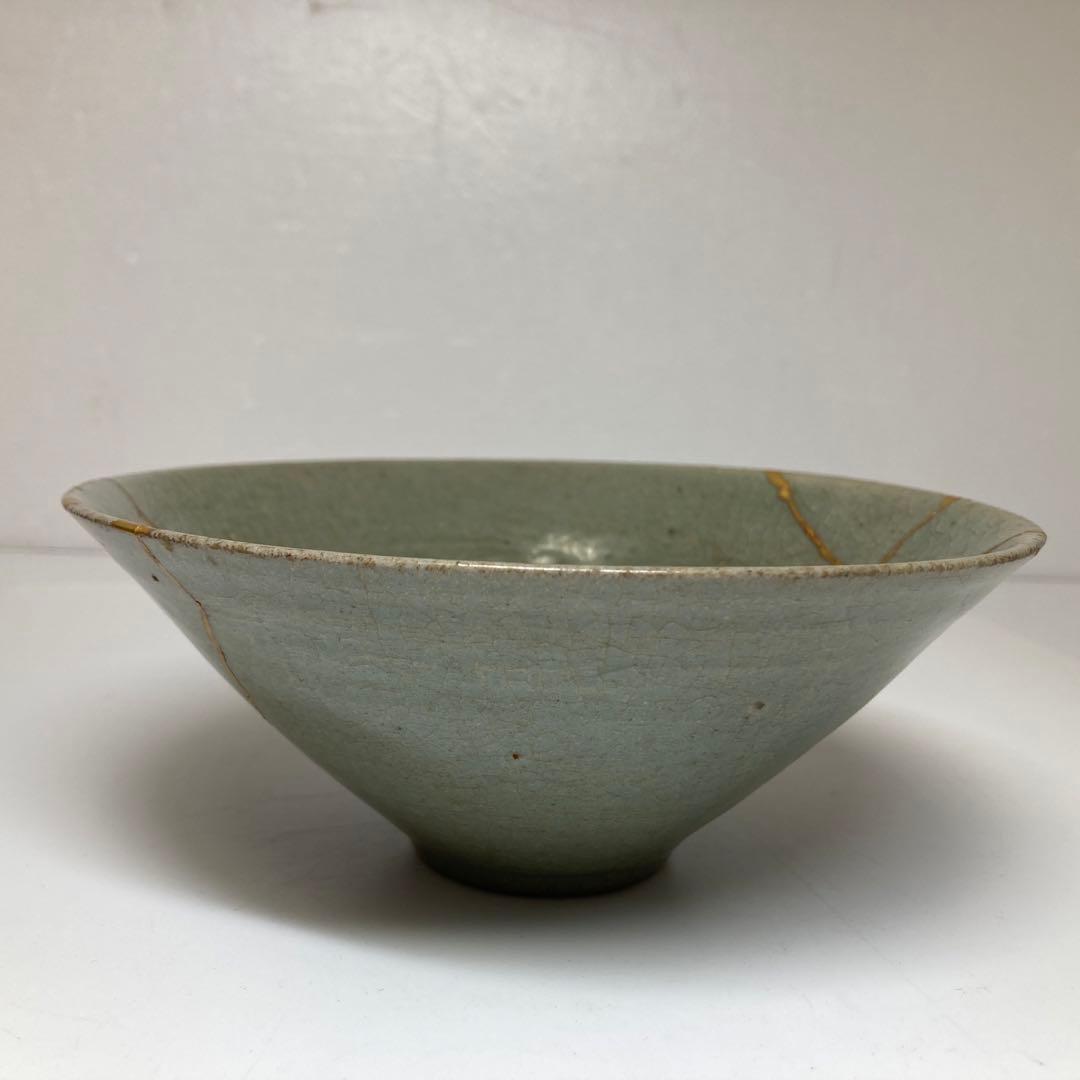 16世紀　高麗青磁陽刻文　幅約16.2㎝　タエオ　東さ7-0331①