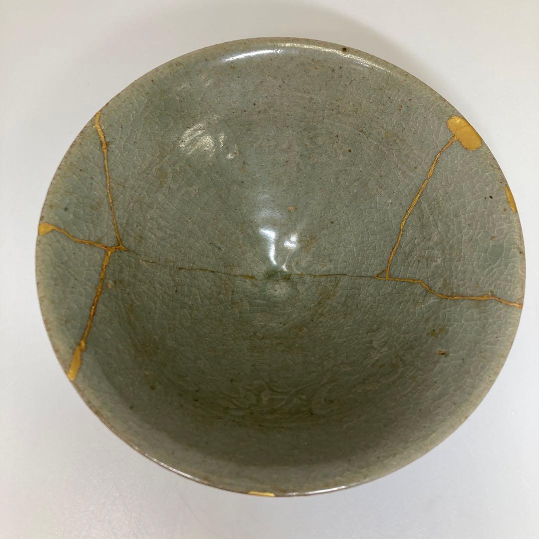 16世紀　高麗青磁陽刻文　幅約16.2㎝　タエオ　東さ7-0331①