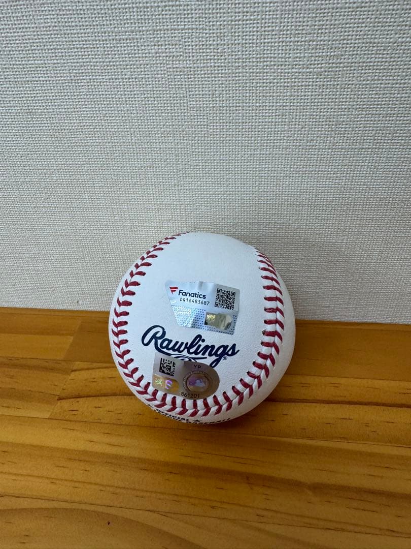 MLB　初勝利記念 ドジャース 山本由伸投手 直筆サインボール 特製展示ケース付