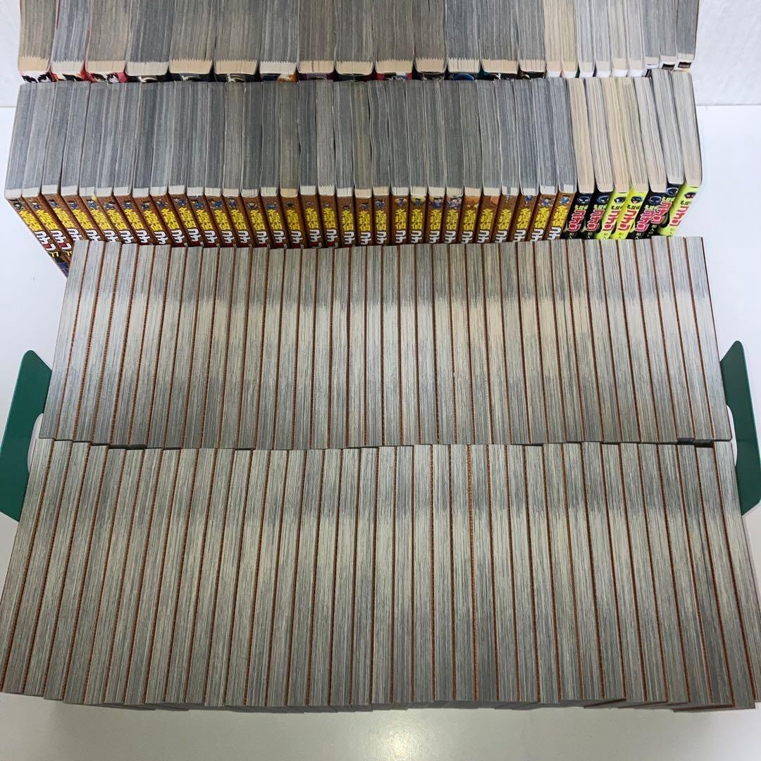 マンガ　本編美品　名探偵コナン　1〜107巻　全巻セット+関連本32冊セット