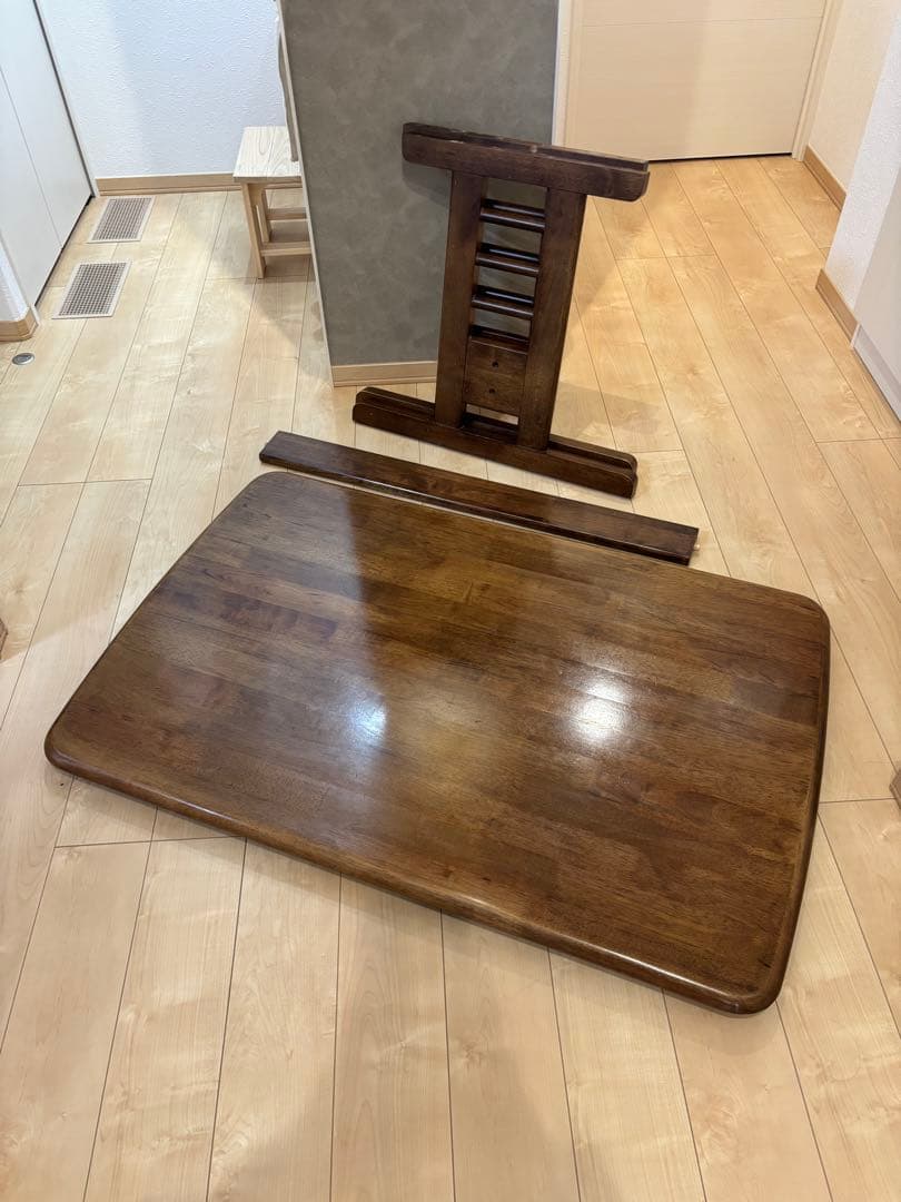 アンティーク風 無垢材 ダイニングテーブル（4人掛け・ブラウン）