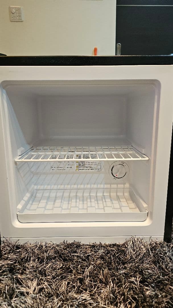 ミニ冷凍庫 小型冷凍庫 TH-31RFS1-BK 2021年製