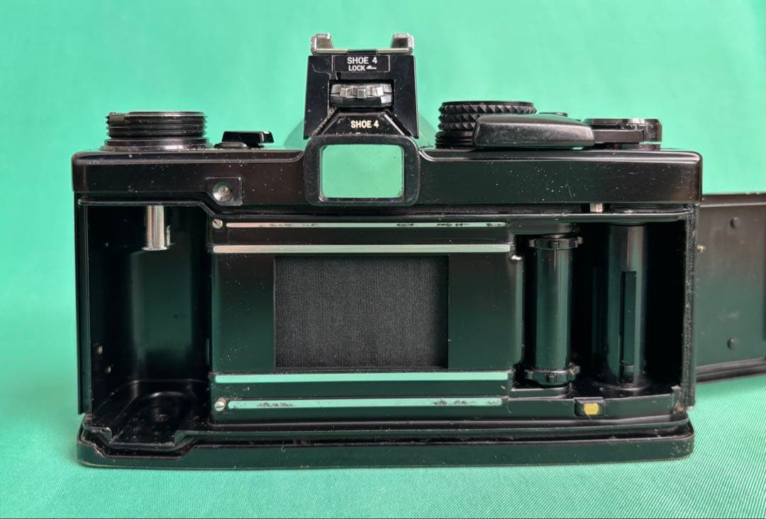 ★ OLYMPUS OM-2N BLACK + 広角レンズ 35mm