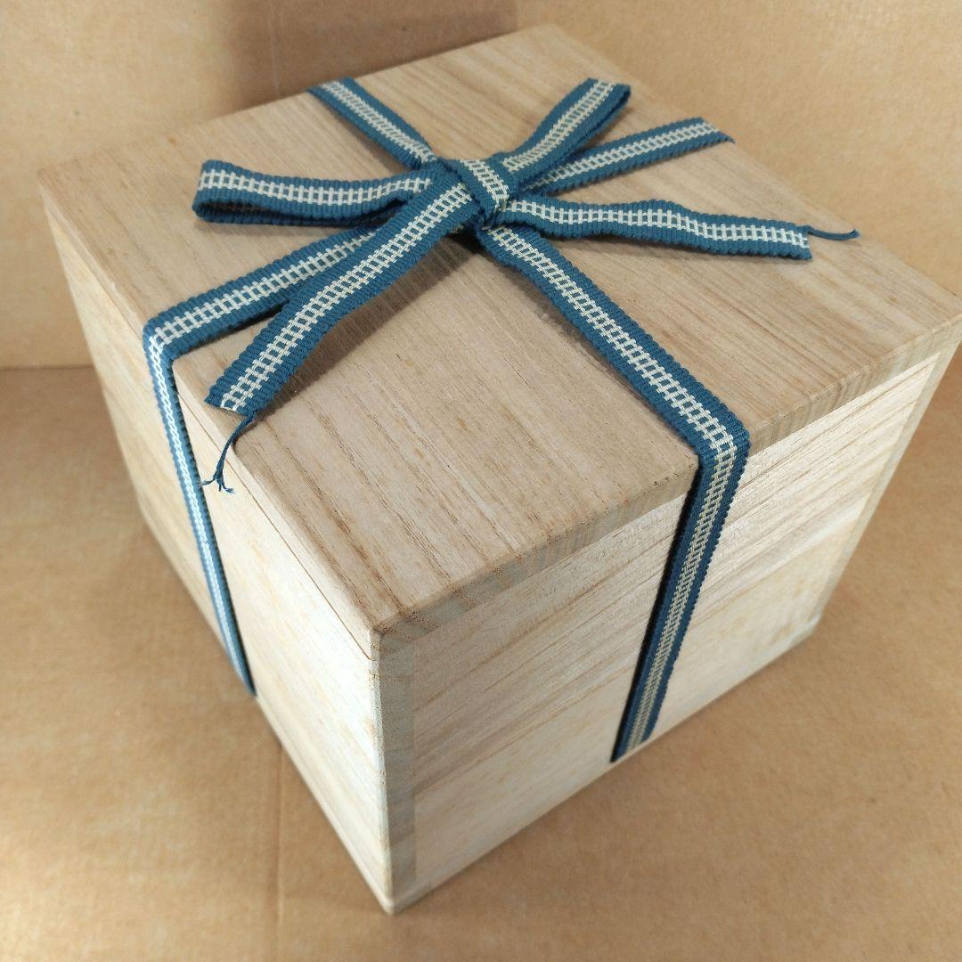 【本物保証】金城次郎 カラカラ(魚,海老文）本人直筆共箱 栞 人間国宝 壷屋焼