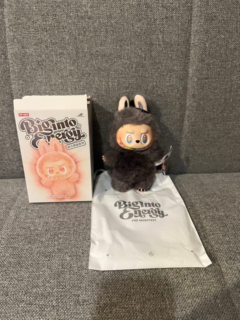 値下げ依頼から金額入れて下さい！ 正規品ラブブ シークレット 値段交渉あり！