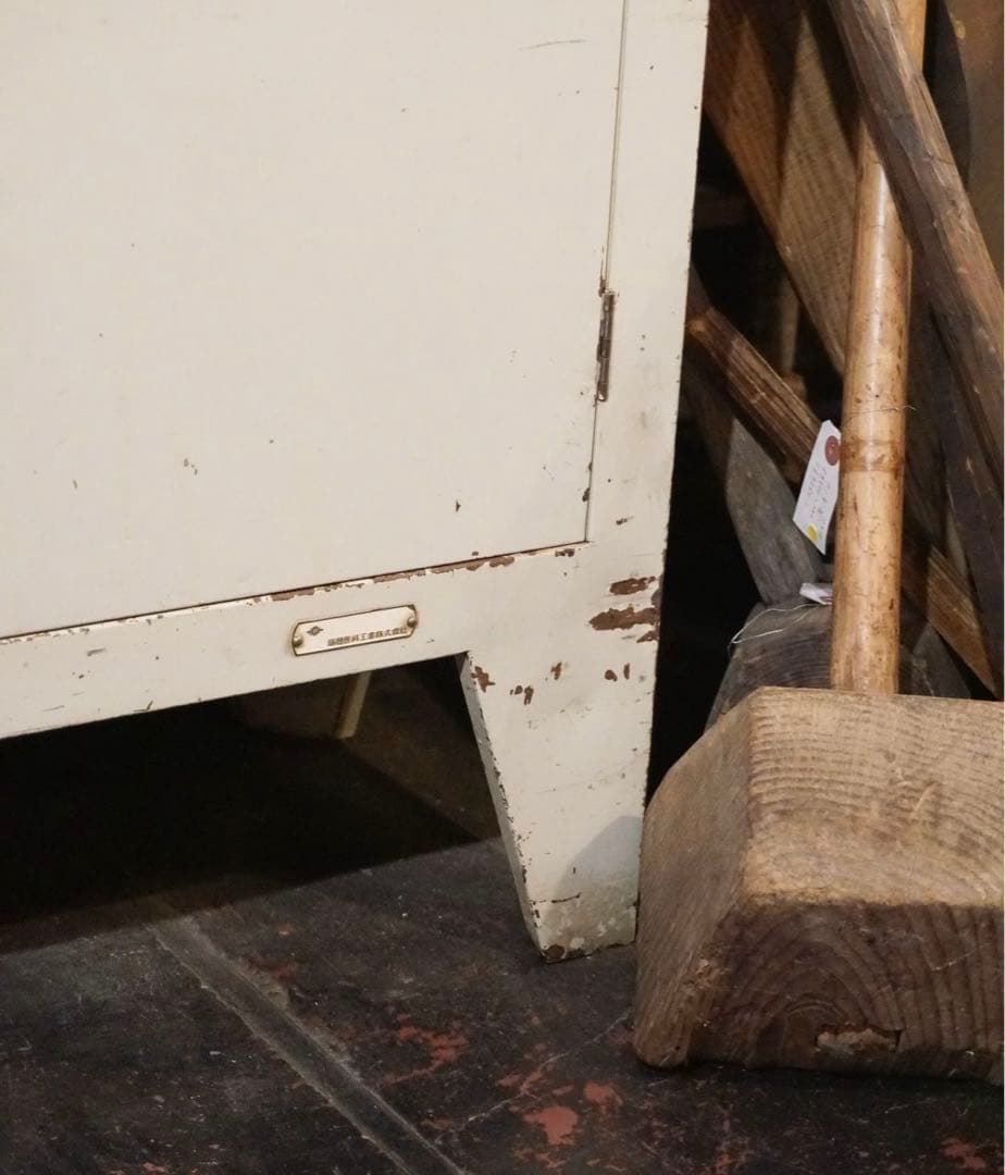 ケビント　ドクターキャビネット　ガラス棚　医療棚　ヴィンテージ