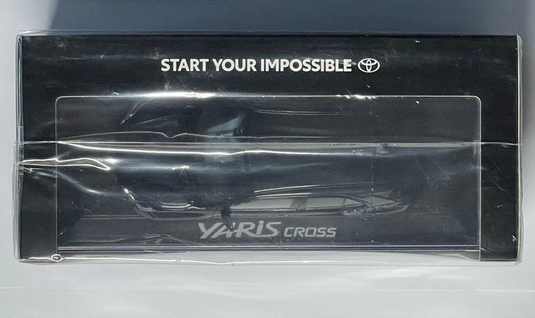 トヨタ ヤリスクロス　色見本 カラーサンプルミニカー ブラックマイカ　新品1台