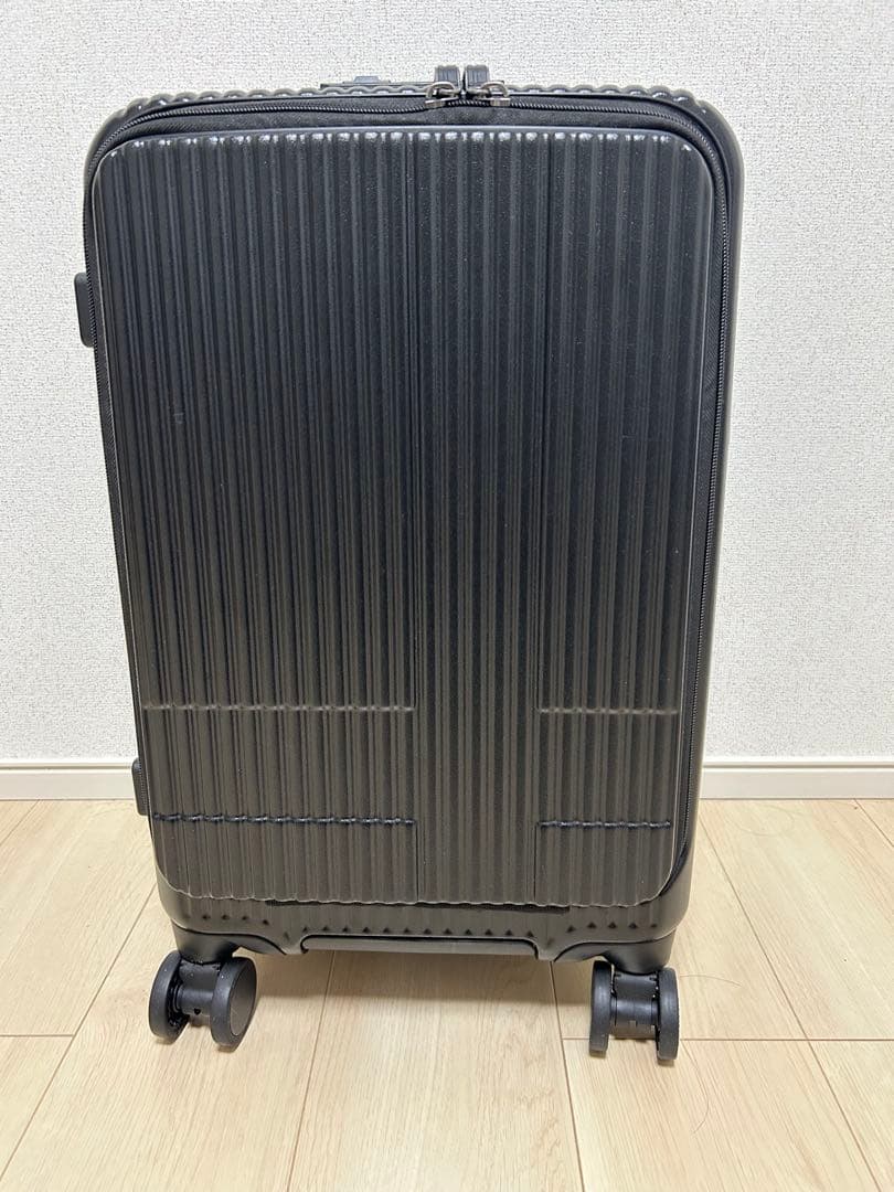 スーツケース Innovator INV50 ジェットブラック38L限定カラー