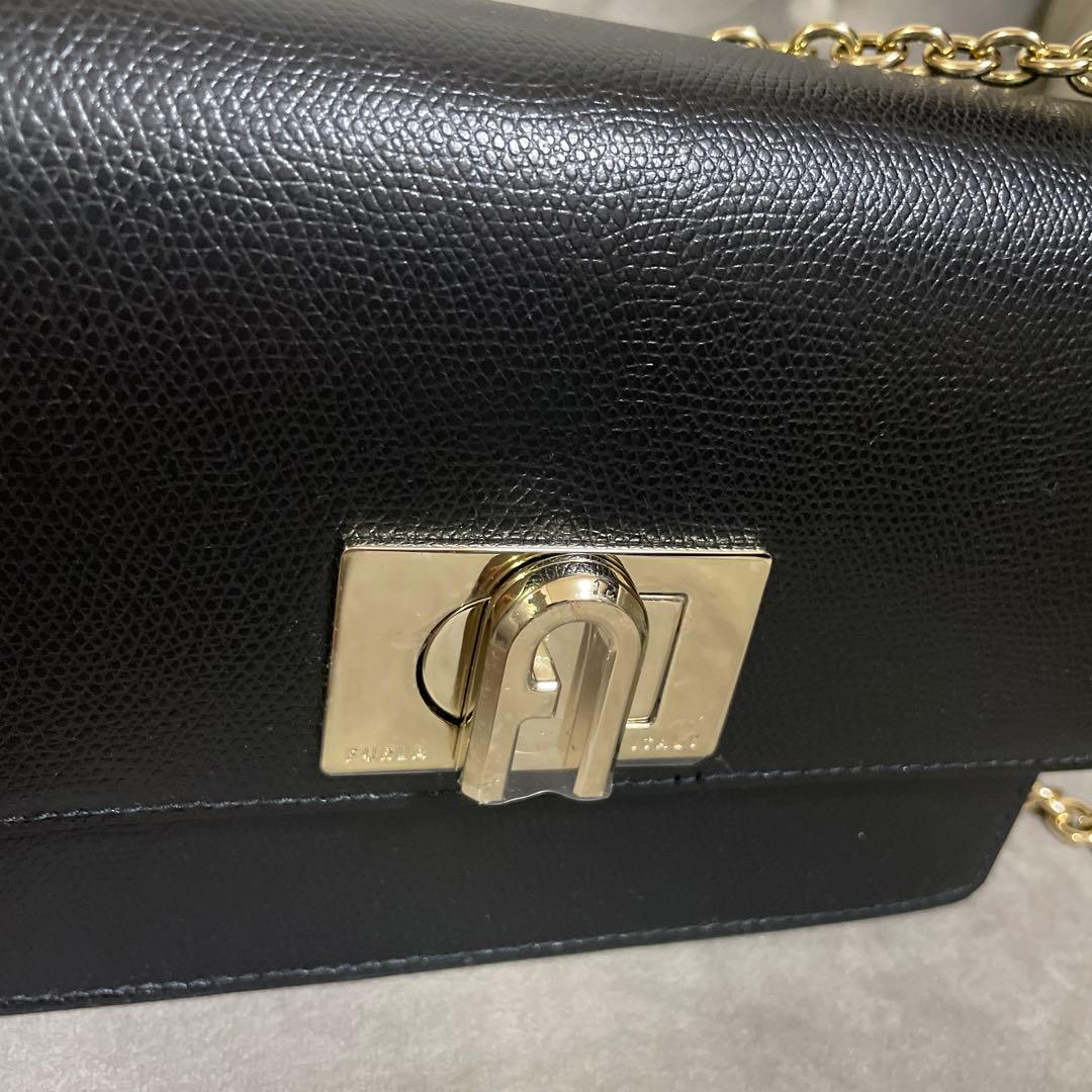 【新品未使用】FURLA フルラ　ショルダーバッグ　黒　ブラック　チェーン　本革