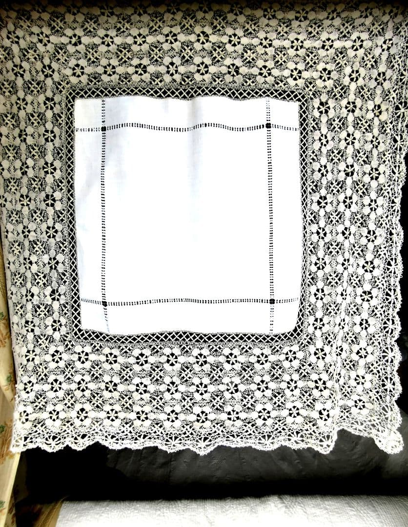 アンティーク シルク混ヤーンニードルワークレーストリム 梯子刺繍リネンクロス
