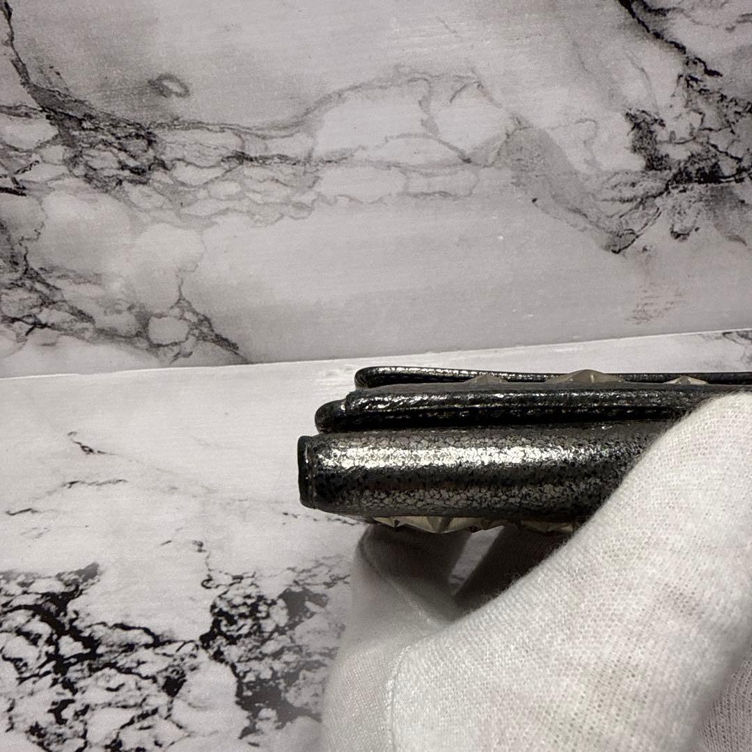 (美品)大人気、ジミーチュウ、折財布、3つ折、オールレザー、スタッズ、メタリック