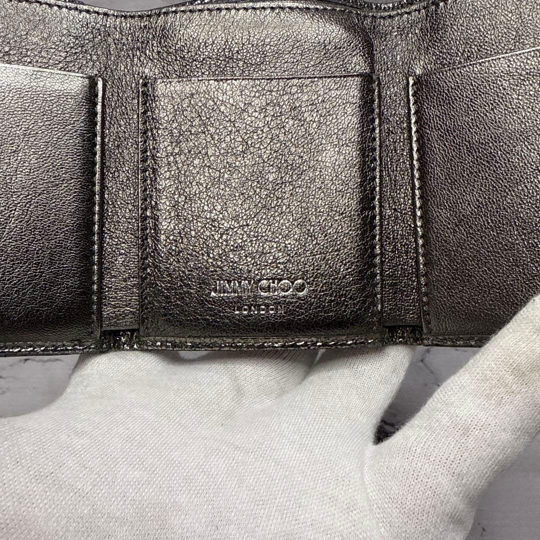 (美品)大人気、ジミーチュウ、折財布、3つ折、オールレザー、スタッズ、メタリック