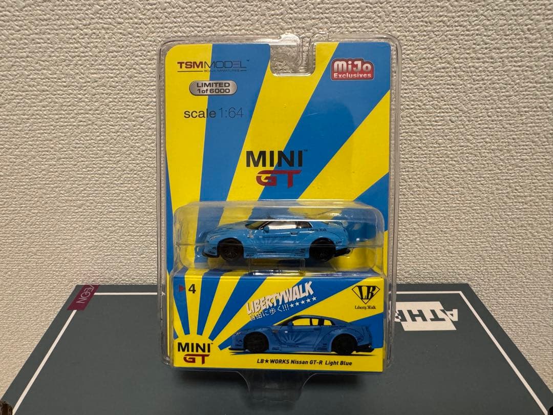 ミニカー MiniGT LB Nissan GT R R35 Light Blue