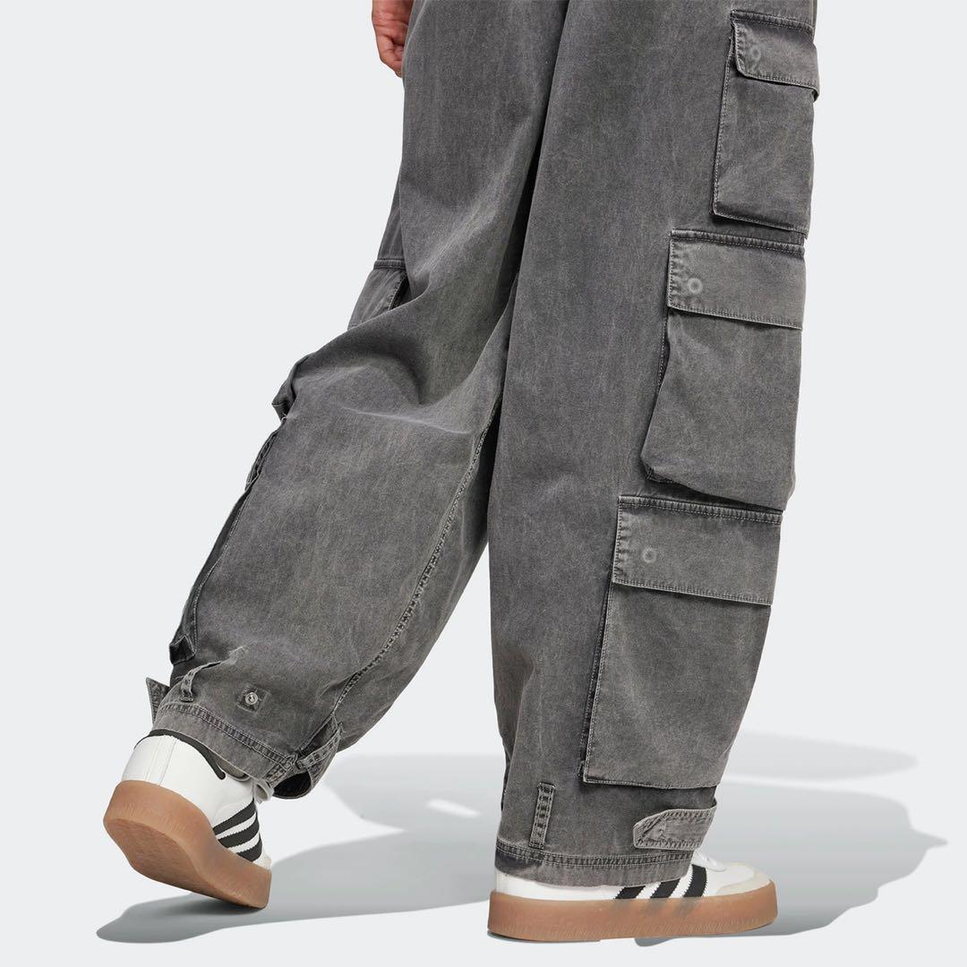 Adidas グレー カーゴパンツ