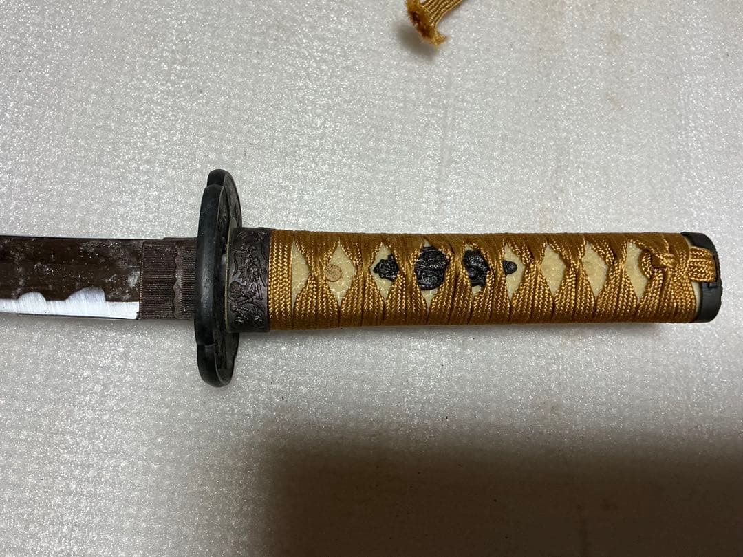 模造刀二本組　布付き　刀立て無し【中古品　完全な模造刀となります】。