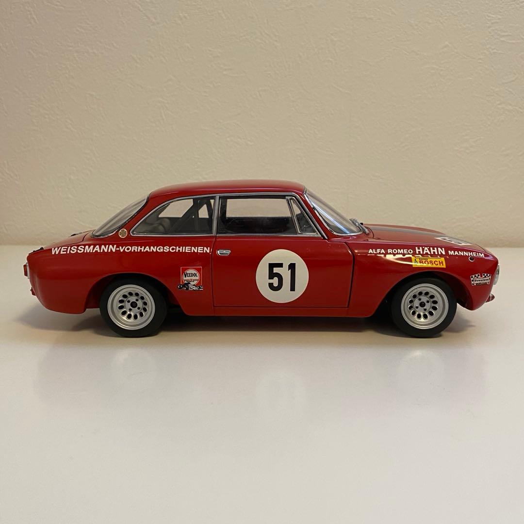 オートアート 1/18 アルファロメオ ジュリア