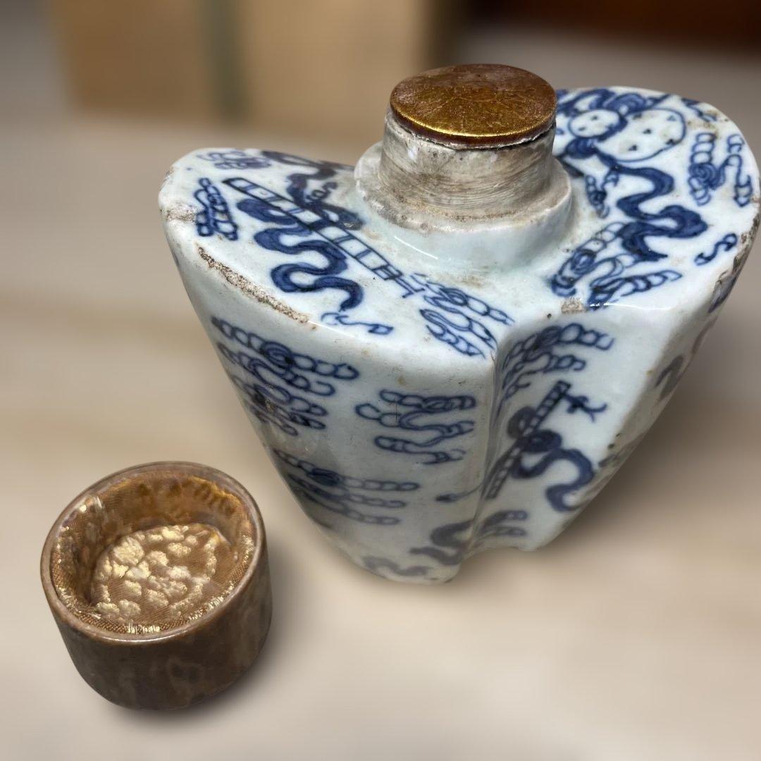 古染付分銅型茶壷　箱付