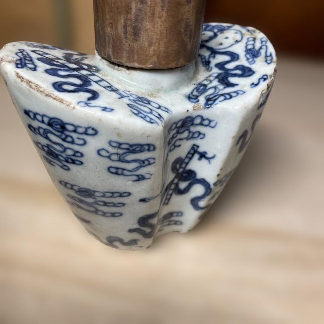 古染付分銅型茶壷　箱付