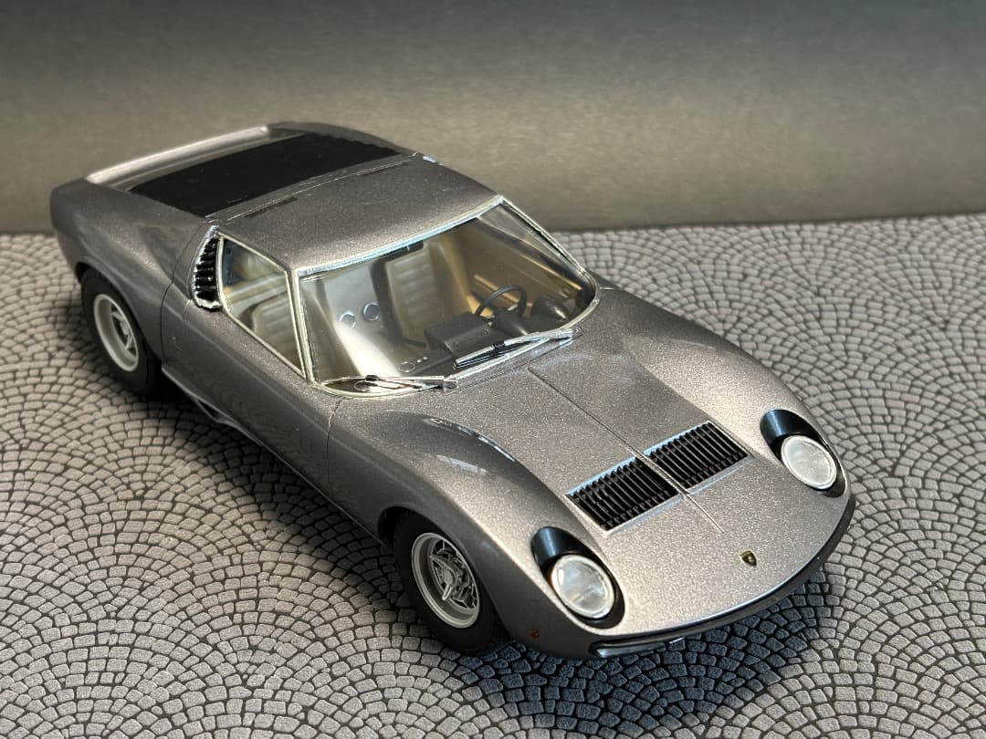 ハセガワ　ランボルギーニミウラ 1/24 完成品