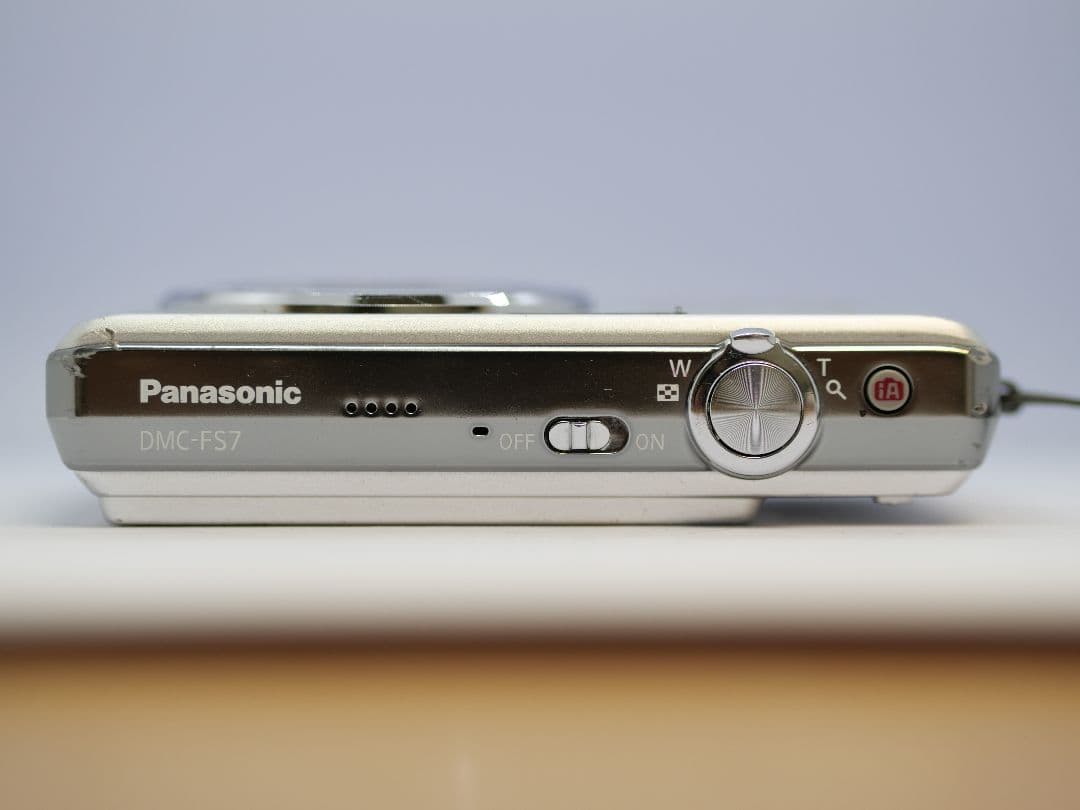 デジタルカメラ DMC-FS7