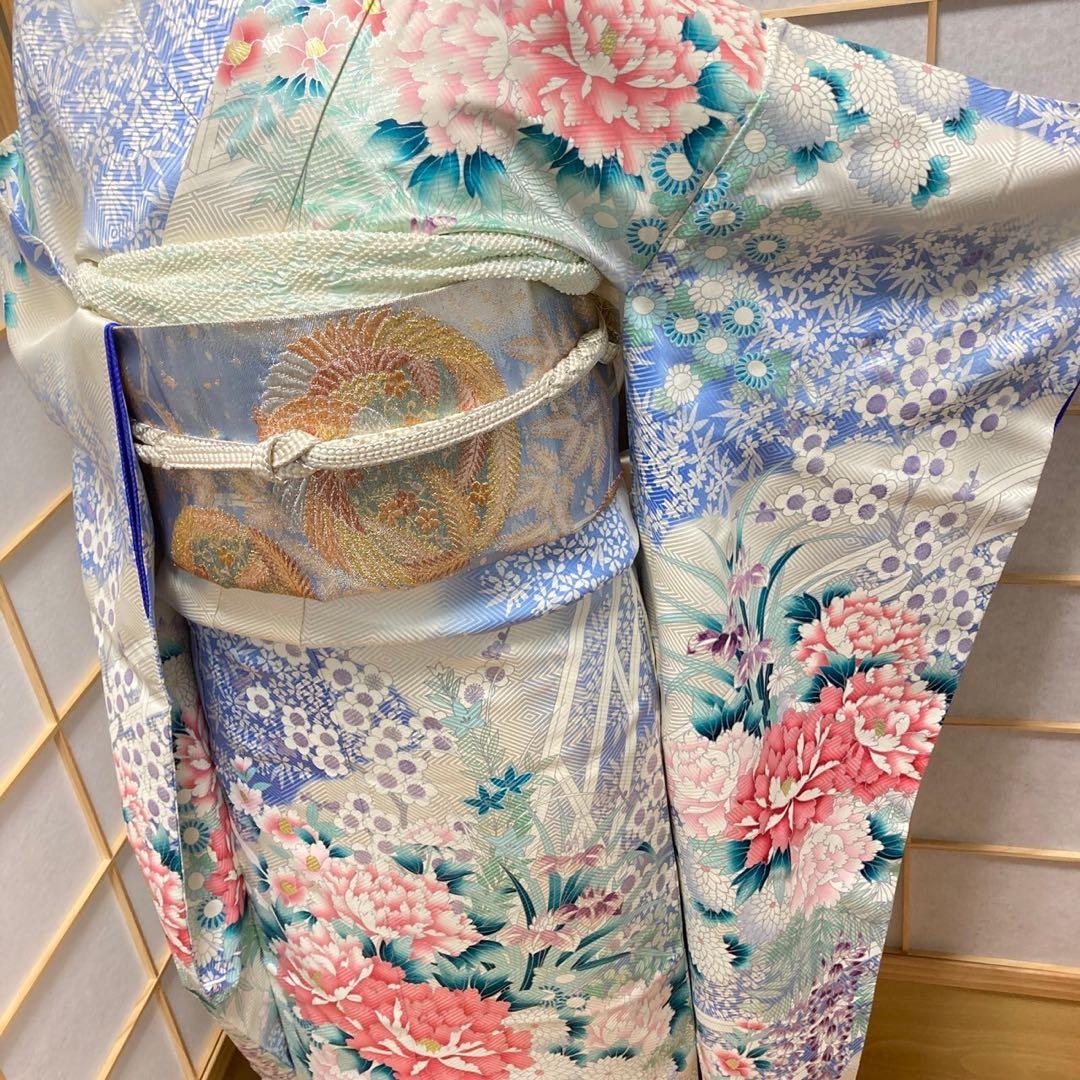 ［9772］振袖 4点セット 牡丹草花 逸品 白 成人式 卒業式 正絹 着物 袷