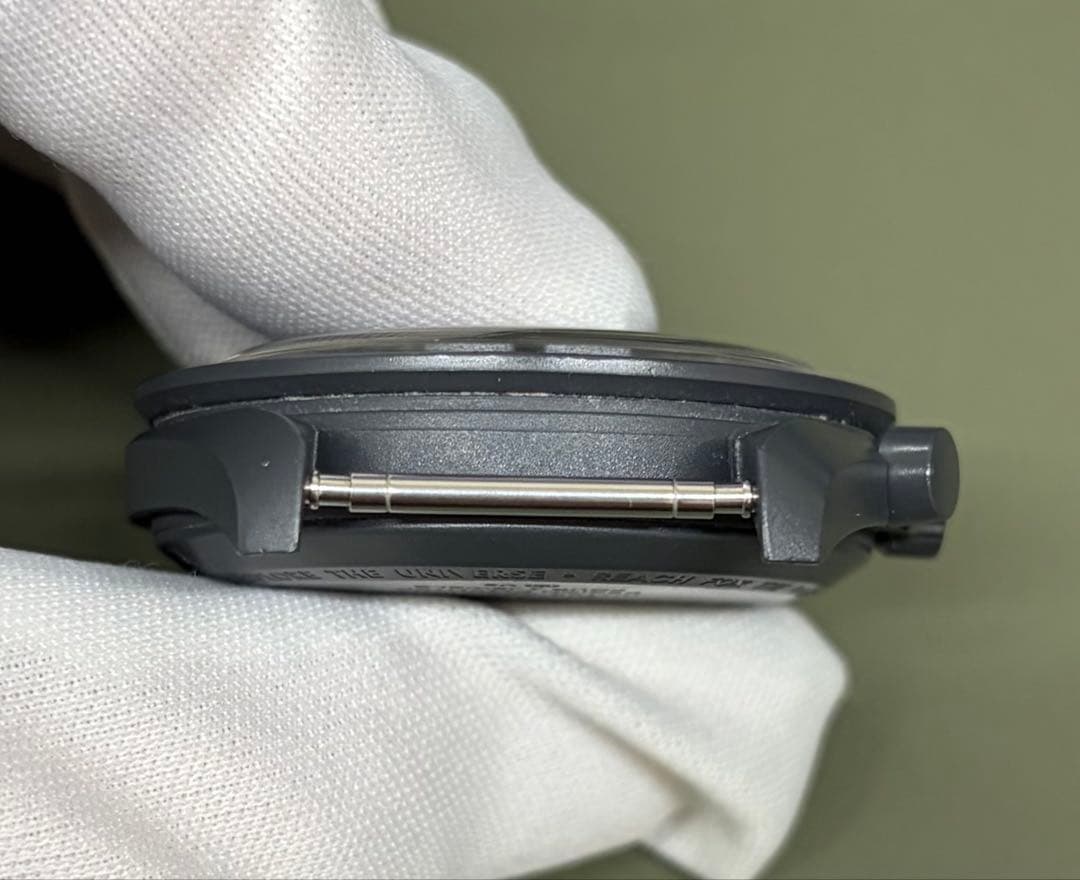 オメガ × スウォッチ マーキュリー (純正ブラックのベルトは未使用)