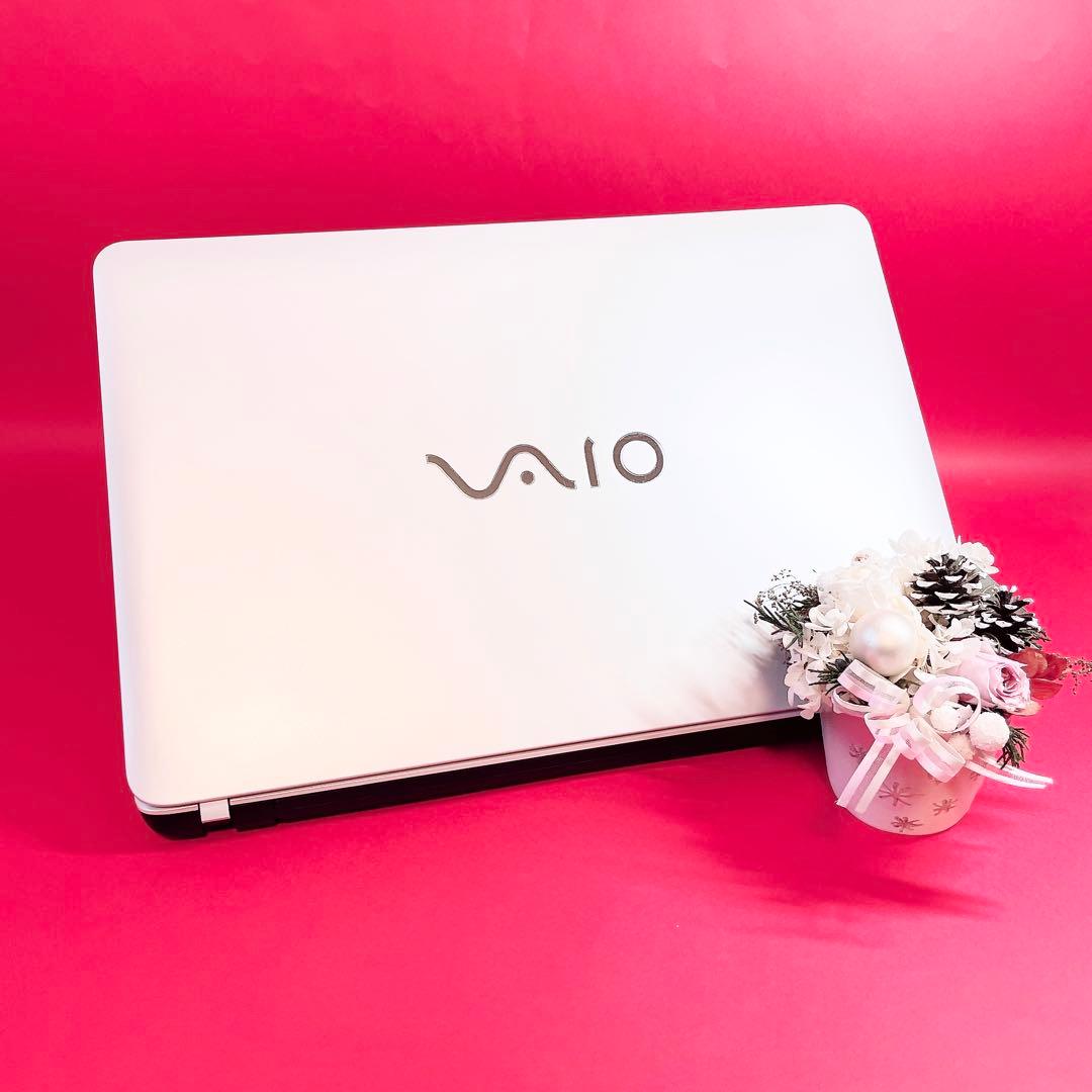 たっぷり大容量1TB❣️大人気VAIO薄型ノートパソコン✨️おしゃれ白✨️カメラ付き