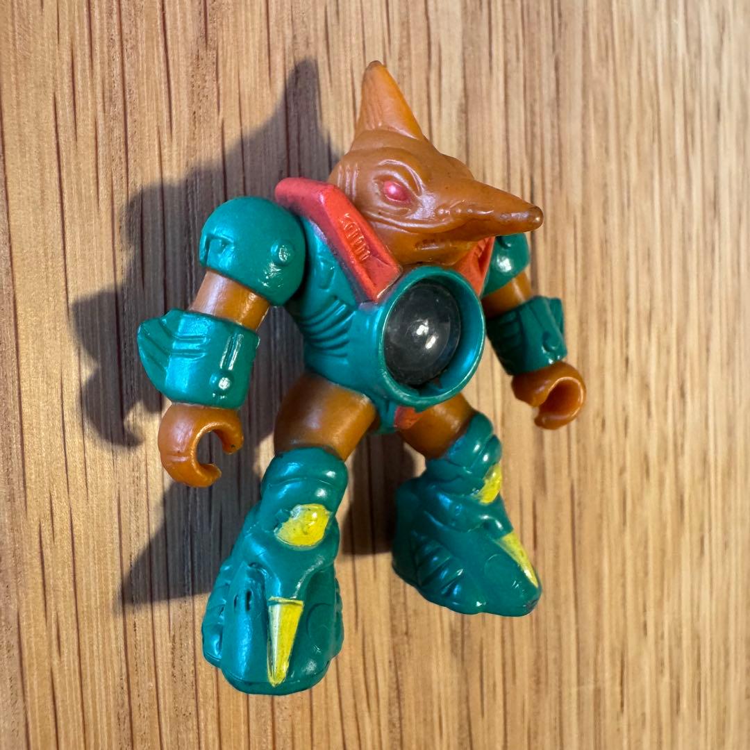 ビーストフォーマー　レーザービースト　78 海上攻撃隊長　スパークシャーク