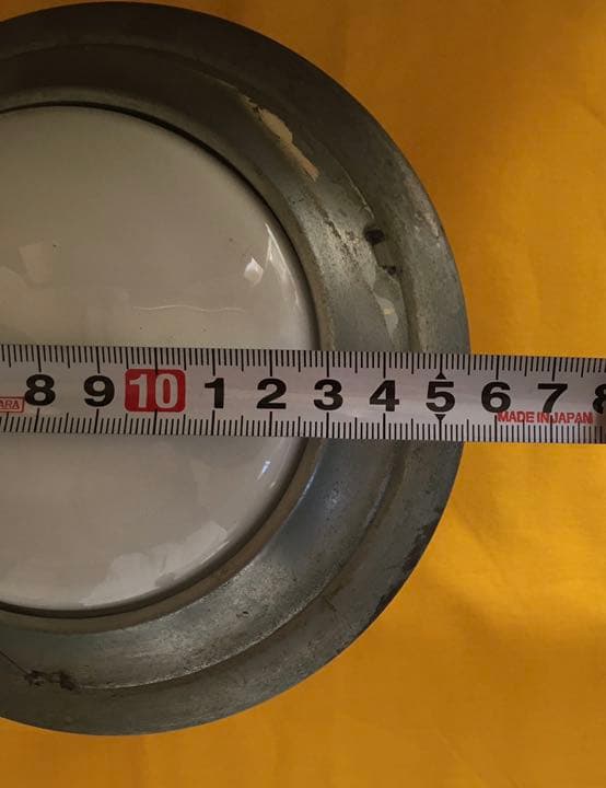 木造鉄道車両の室内灯。小糸製1959年。