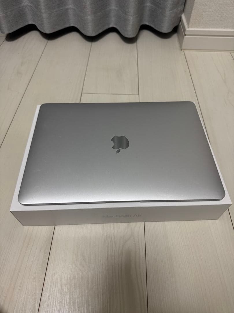 MacBook Air シルバー 本体