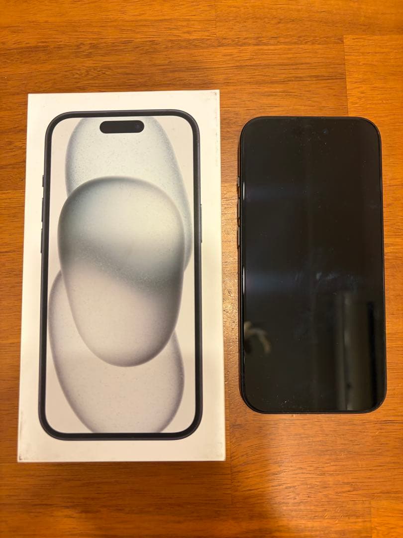 SIMフリーApple iPhone 15 256GB ブラック