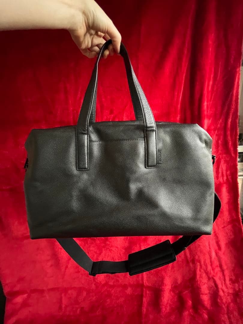 Away レザーダッフルバッグ