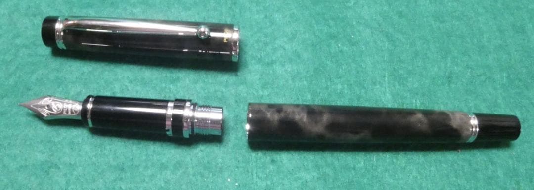 未使用：パイロットPILOT 万年筆　グランセ　ロジウム 14K-585(F)