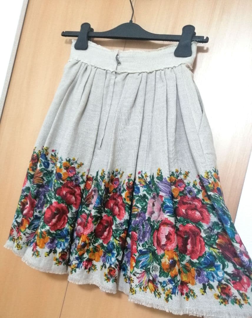 DOLCE&GABBANA花柄フレアスカート ひざ丈 ベージュ
