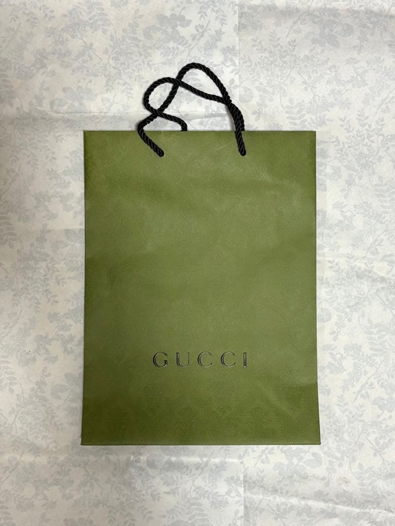 まとめ売り　GUCCI ショップ袋 オリーブグリーン+ホワイト+黒　送料込み