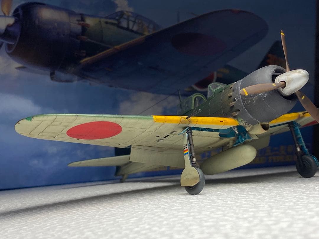 完成品　零式艦上戦闘機　52型甲　第302海軍航空隊　赤松少尉乗機　ゼロ戦