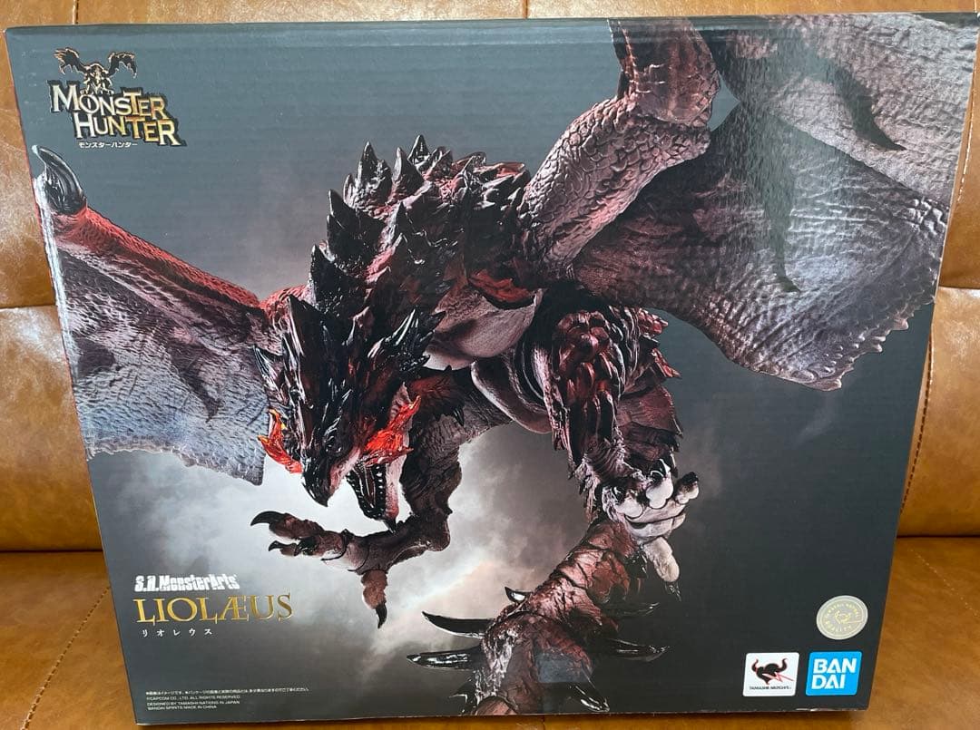 S.H.モンスターアーツ　リオレウス モンスターハンター　新品　モンハン