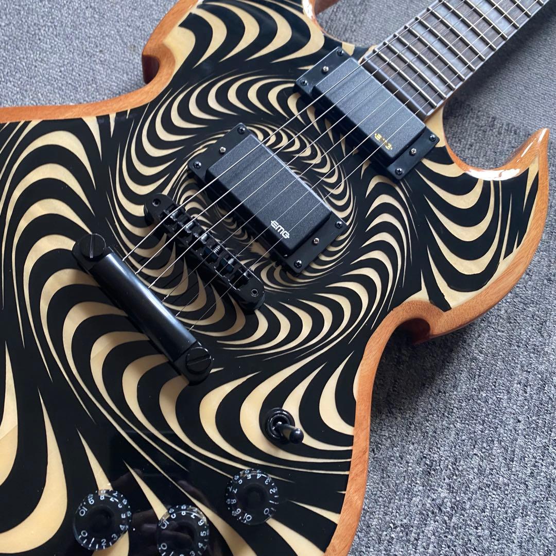 ブルズアイSG ザックワイルドシグネチャータイプコンポーネントギター！