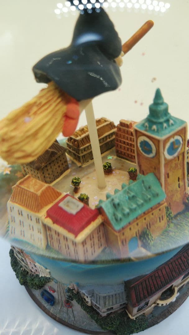 魔女の宅急便 ウォーターボール スノードーム　キキ　コリコの町並み