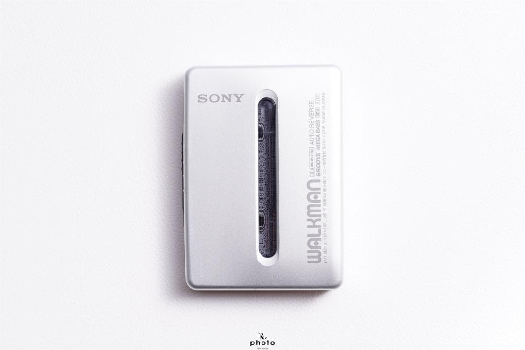 SONY WALKMAN 薄型高音質 カセットウォークマン WM-EX677 S