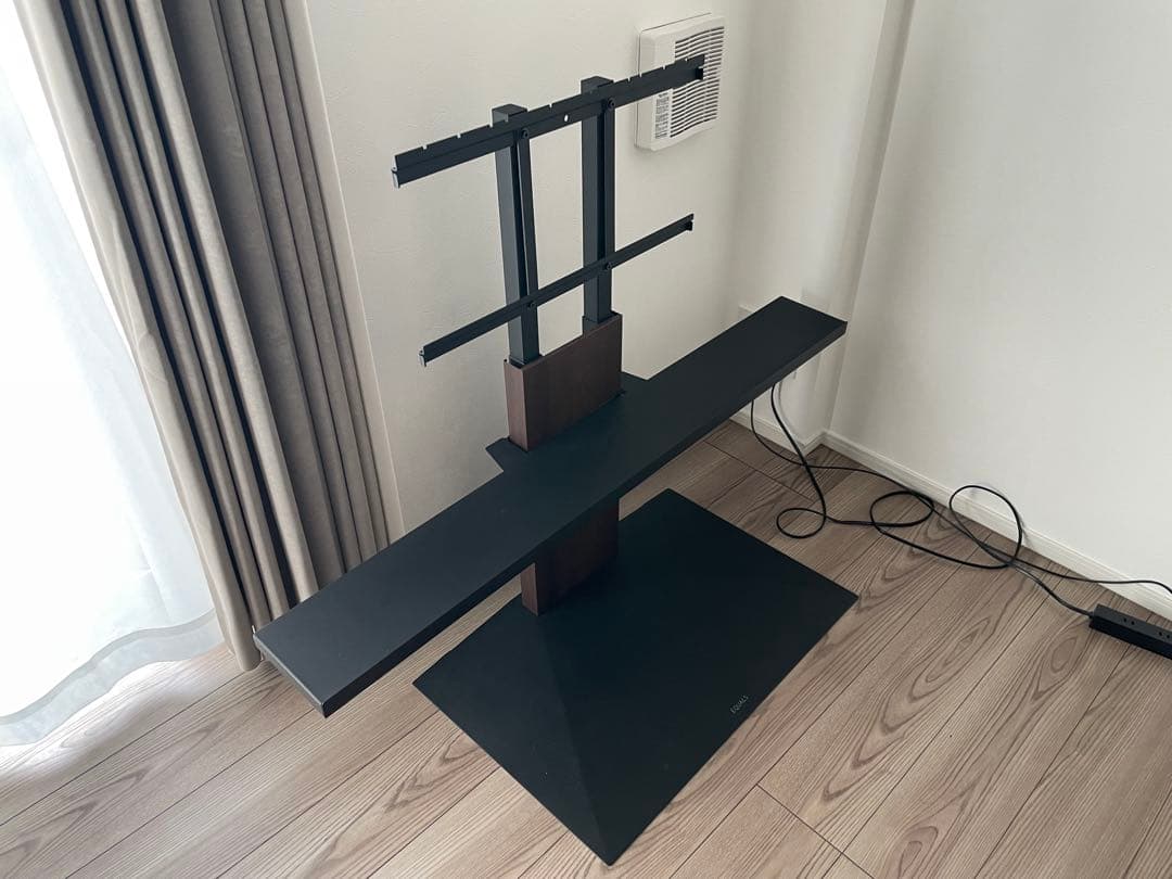 テレビスタンド 壁掛け風