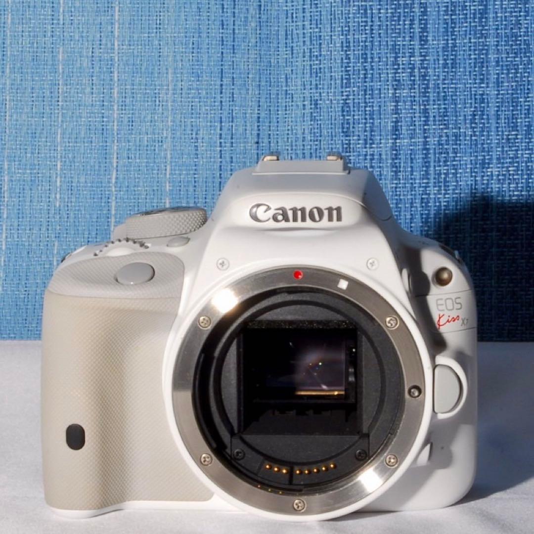 Canon EOS Kiss X7 ♥️超可愛い真っ白ボディ♪