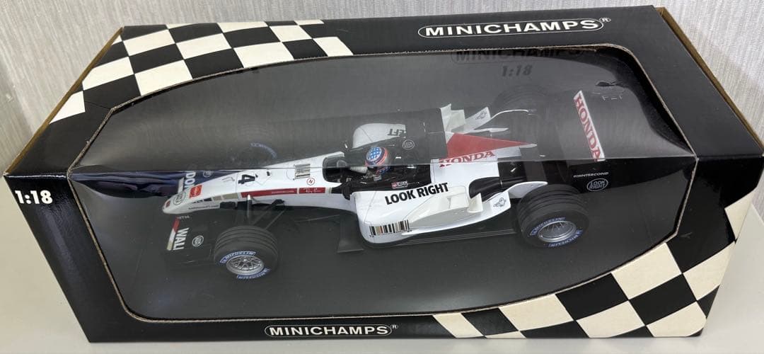 MINICHAMPS 1:18 ミニカー B.A.R Honda Showcar