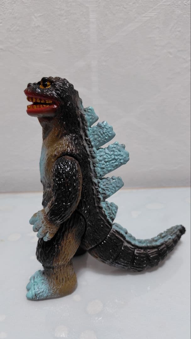 ソフビ　ぶたのはな　キンゴジ