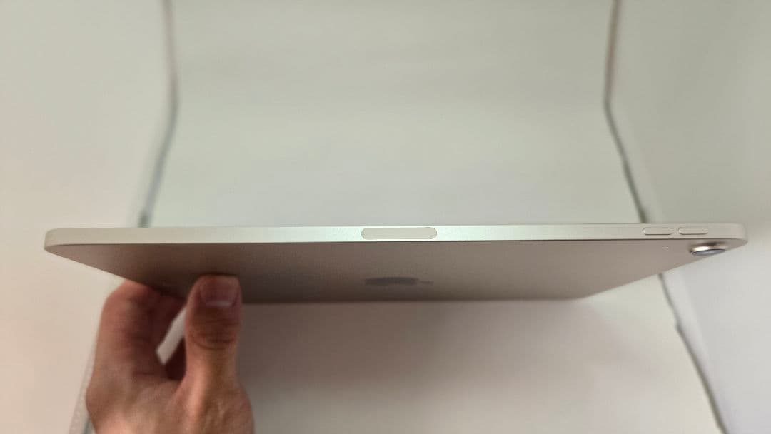 Apple iPad Air 第5世代スターライト64GB wifiモデル