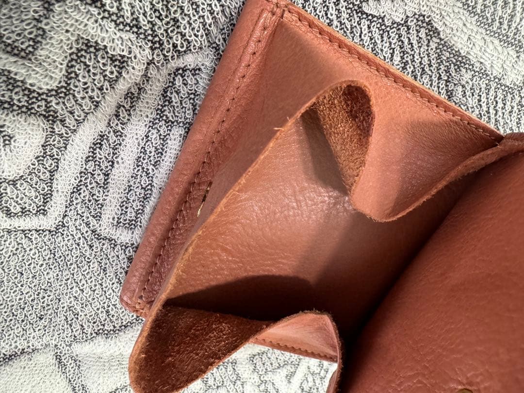 イルビゾンテ　二つ折り財布　ピンク